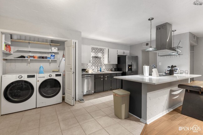 Building Photo - 4906 Colleen Dr