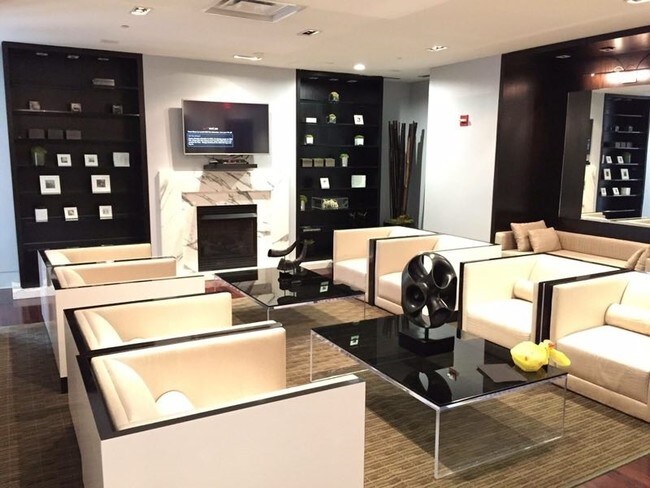 Building Photo - 88 Morgan St