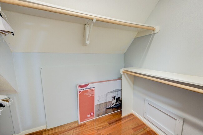 Building Photo - 1310 Asbury St