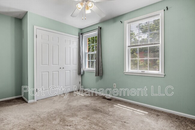 Building Photo - 2110 E Fairmount Ave