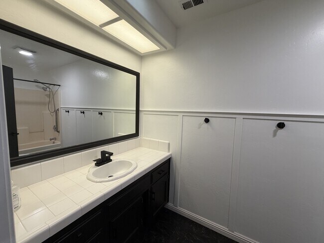 Building Photo - 5310 Summer Cypress Dr