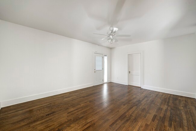 Building Photo - 3008 Amherst St