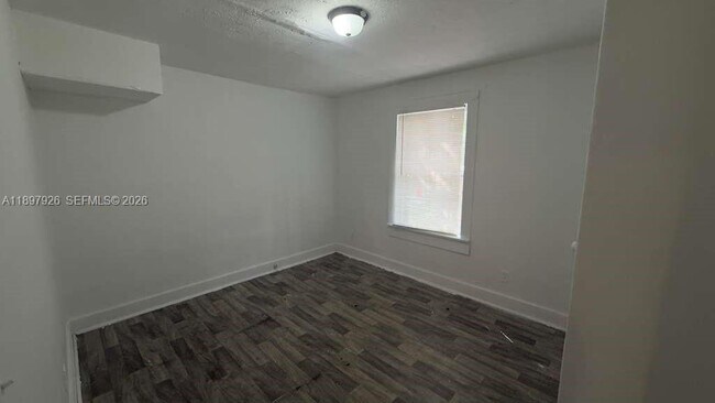 Building Photo - 2748 Broadway Ave