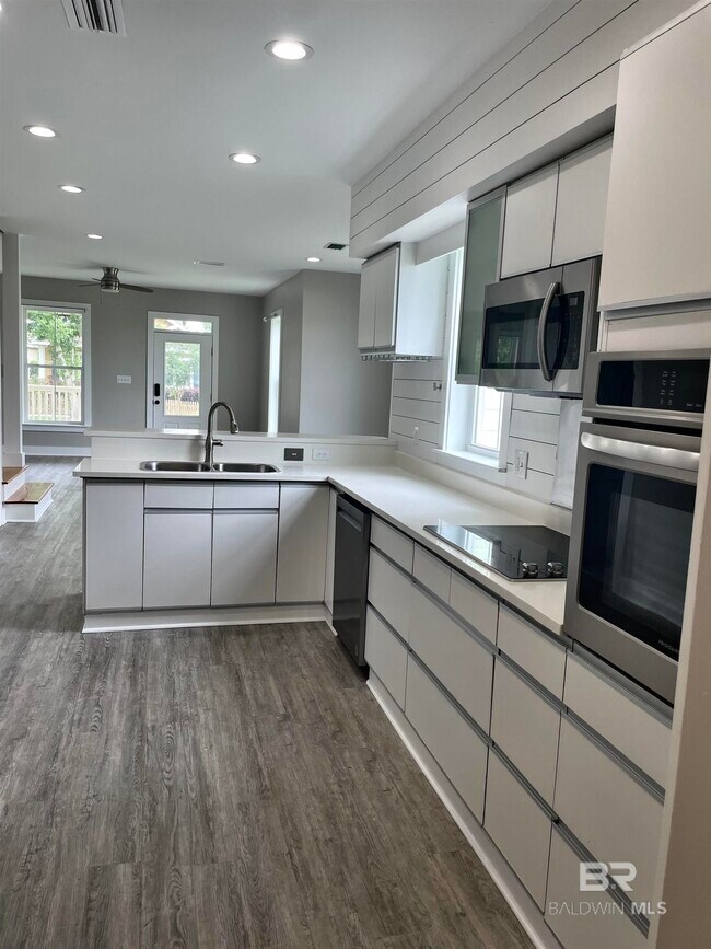 Building Photo - 1139 Pink Poppy Ln