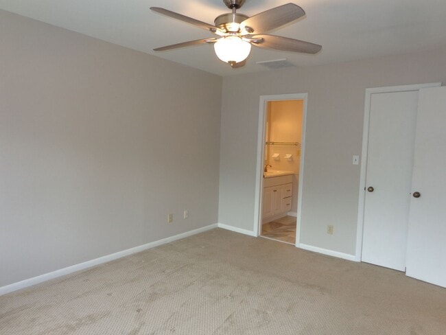 Building Photo - Shadowlawn - Shadow Cove Condominiums