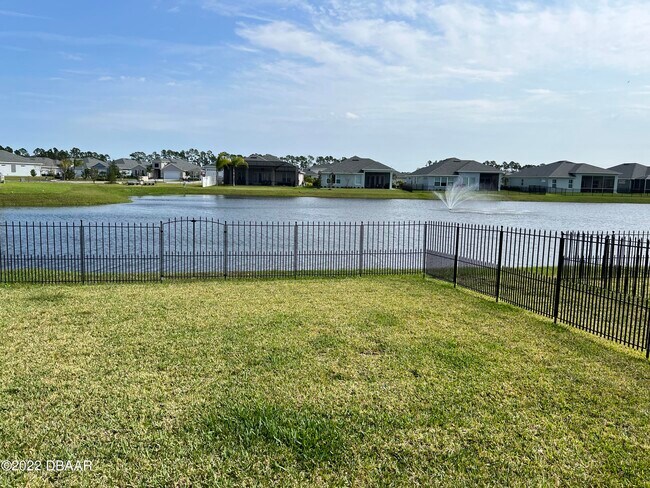 Building Photo - 325 Caryota Ct