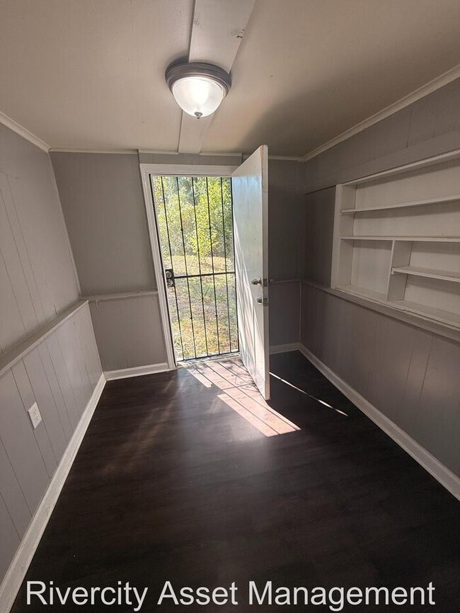 Building Photo - A Must See In Frayser!!!!!! Section 8 Welc...