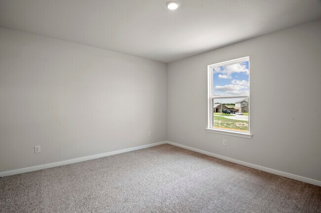Building Photo - 15646 Honey Cv Dr