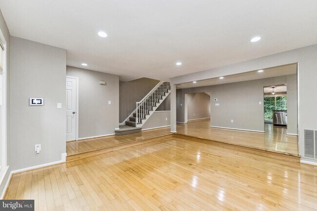 Building Photo - 12220 Tildenwood Dr