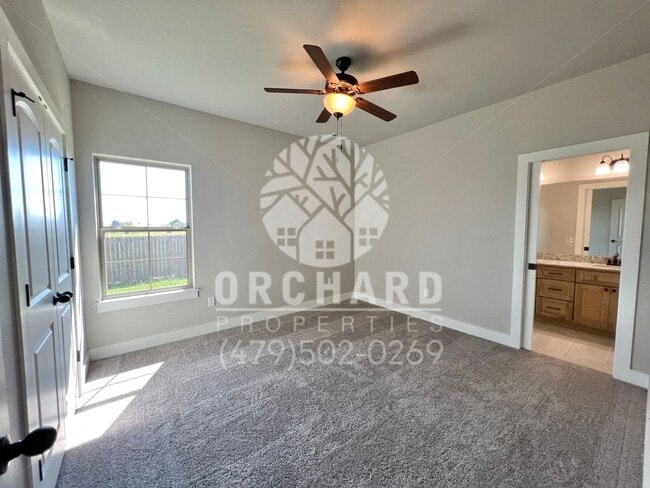 Building Photo - Tontitown- Single-Family Home- Beautiful Blakely Plan