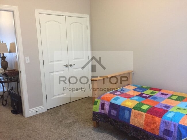 Building Photo - 676 S 150 E