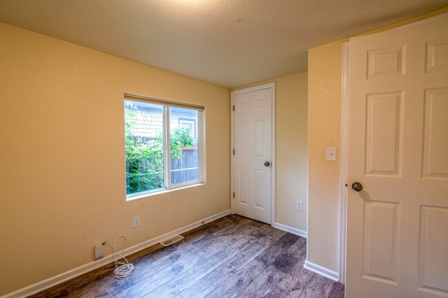 Building Photo - 2909 W Kiowa St