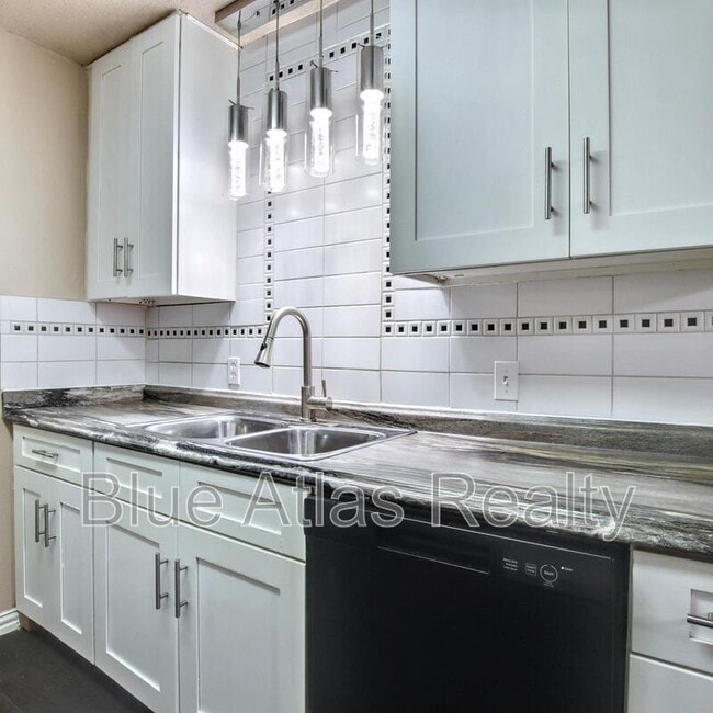 Building Photo - 9914 Brockbank Dr