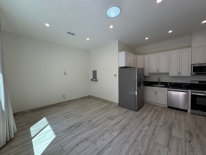 Building Photo - 23110 Mulholland Dr