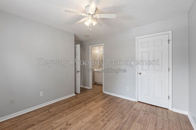 Building Photo - 107 Stonington Ln SW