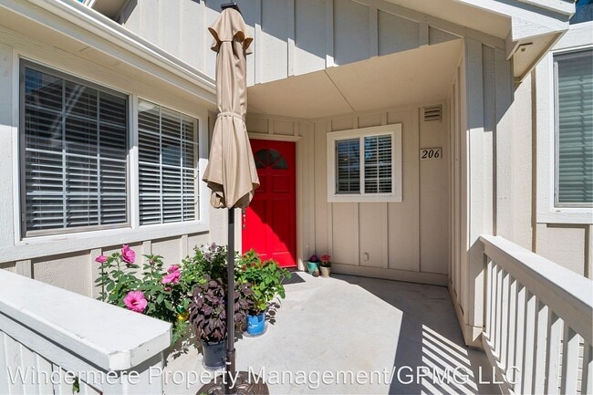 Building Photo - 2 br, 2 bath House - 5170 S. Surprise  Wy ...