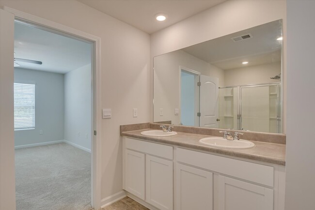 Building Photo - 4315 Newland St