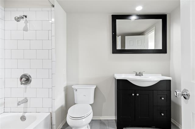 Building Photo - 2200 Seville Ct