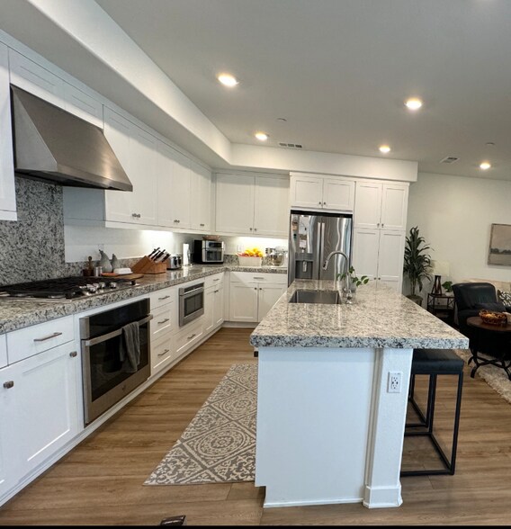 Building Photo - 1939 Meyer Ct