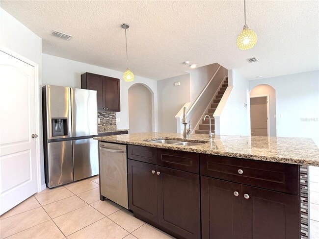 Building Photo - 389 Tanglewood Dr