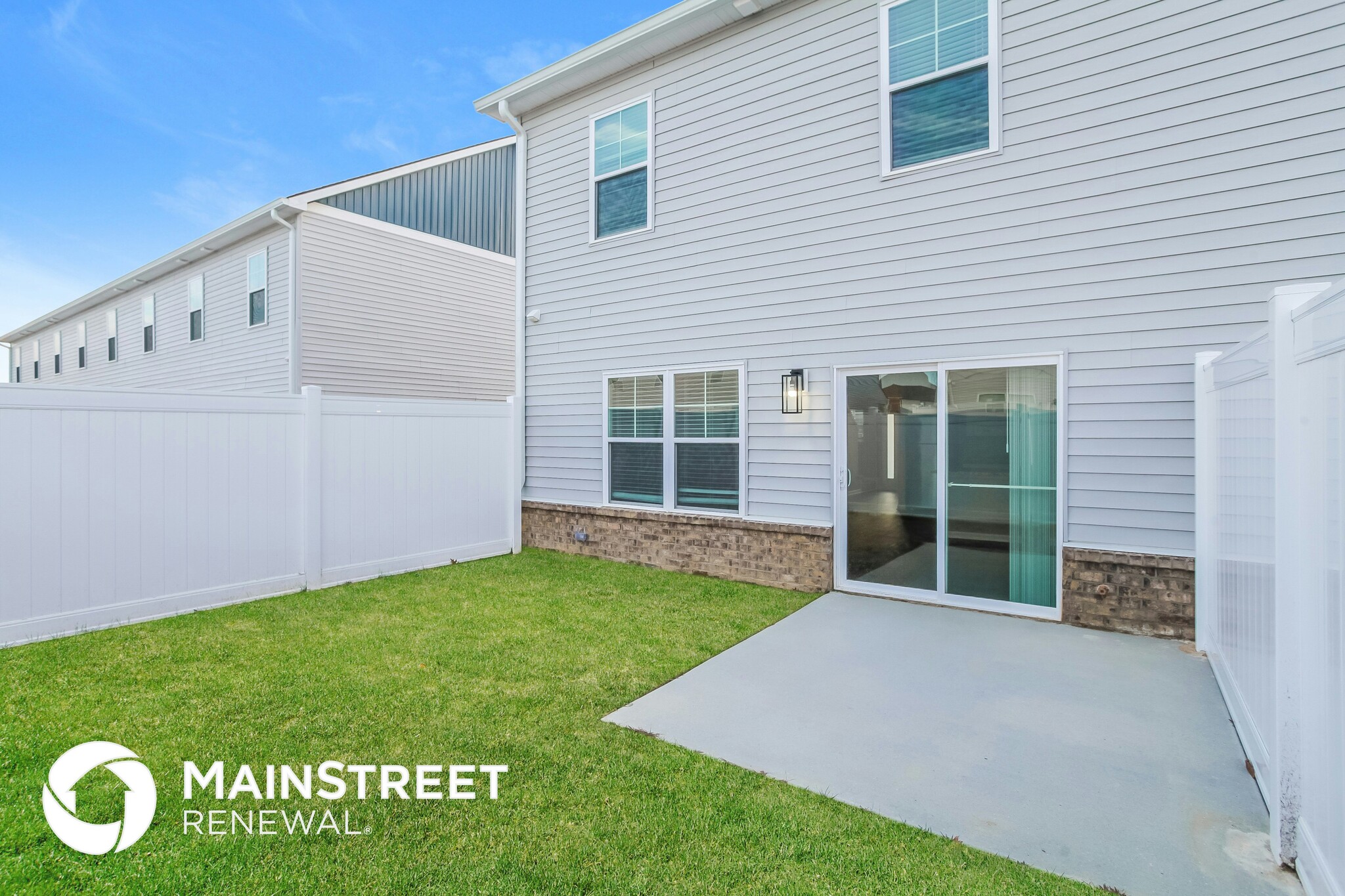 Building Photo - 2059 N Sarah Dr