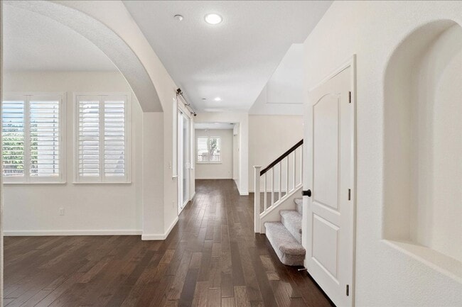 Building Photo - 957 Antiquity Dr