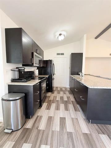 Building Photo - 4448 Chapman St