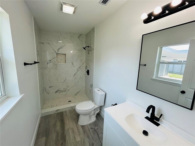 Building Photo - 6603 Cocos Dr