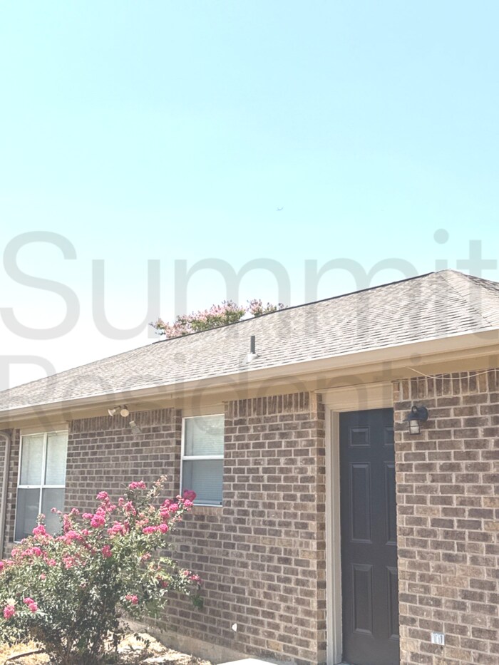 Building Photo - 201 Steller Ln