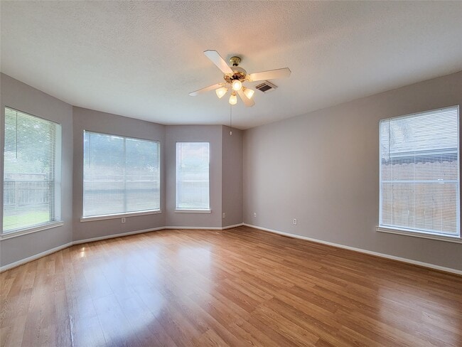 Building Photo - 9410 Barretts Glen Ct