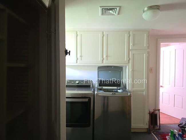 Building Photo - COMING SOON! Gorgeous historic downtown Carlisle rental with fenced yard, pond, balcony, and hard...