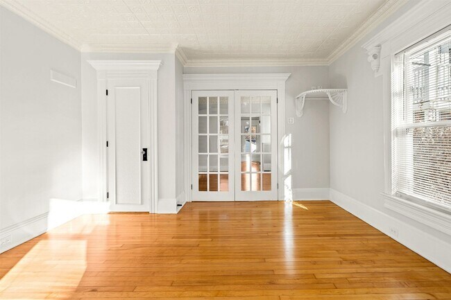 Building Photo - 26 Reservoir Ave