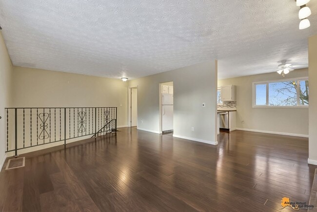 Building Photo - South Anchorage Townhouse for Rent