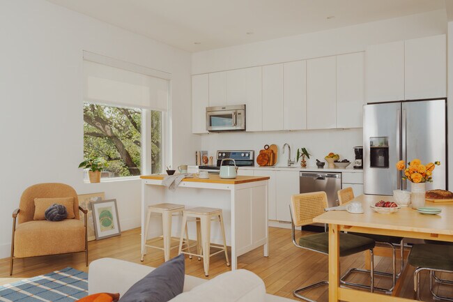 Building Photo - OSLOshaw Co-Living Apartments