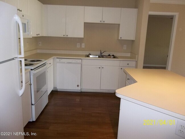 Building Photo - 3591 Kernan Blvd S