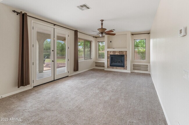 Building Photo - 29553 N 69th Ave