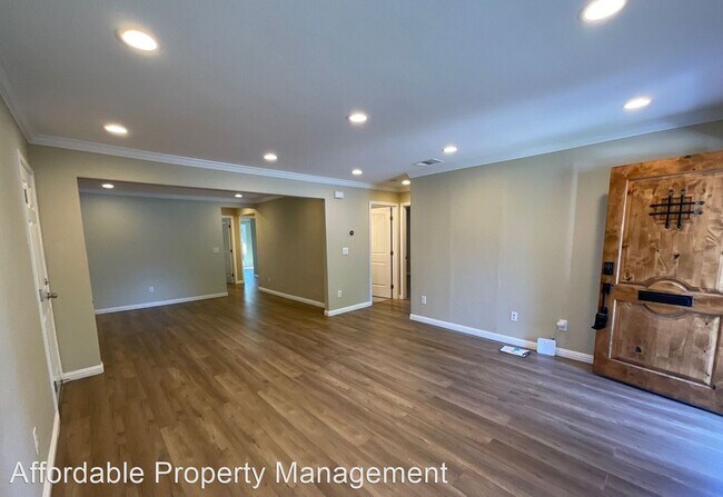 Building Photo - 4 br, 3 bath House - 2820 Donizetti Court