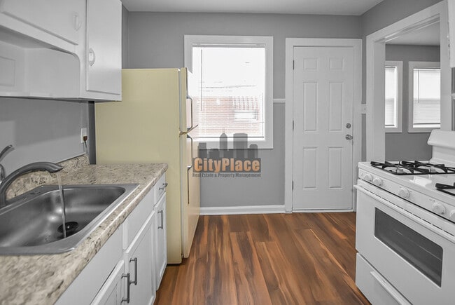 Building Photo - 4726 E 34th St