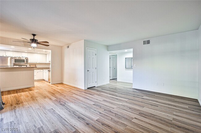 Building Photo - 5493 Indian River Dr