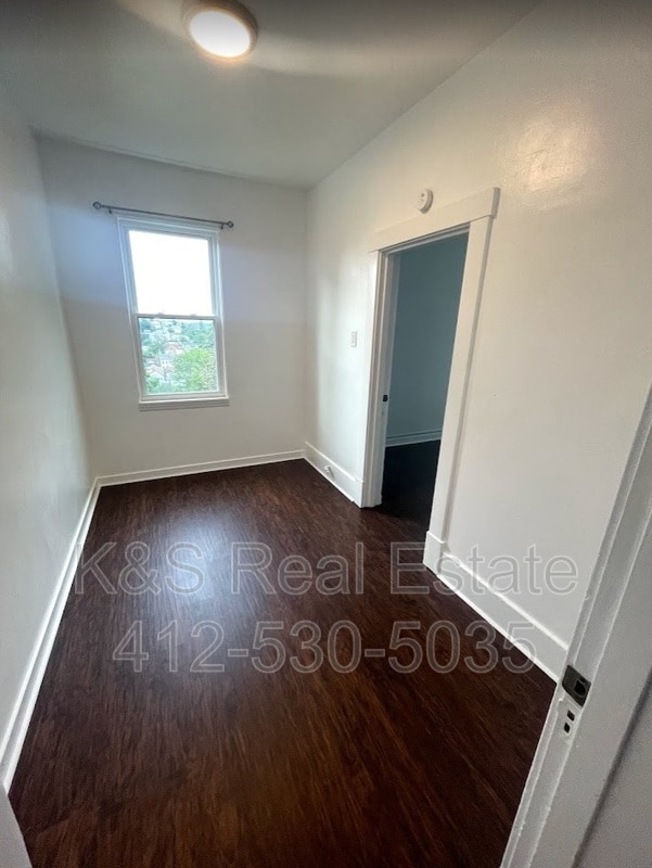 Building Photo - 221 Orchard Pl