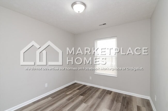 Building Photo - 10650 Sedgegrass Dr