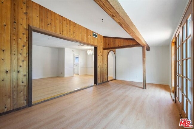 Building Photo - 12848 Tiara St