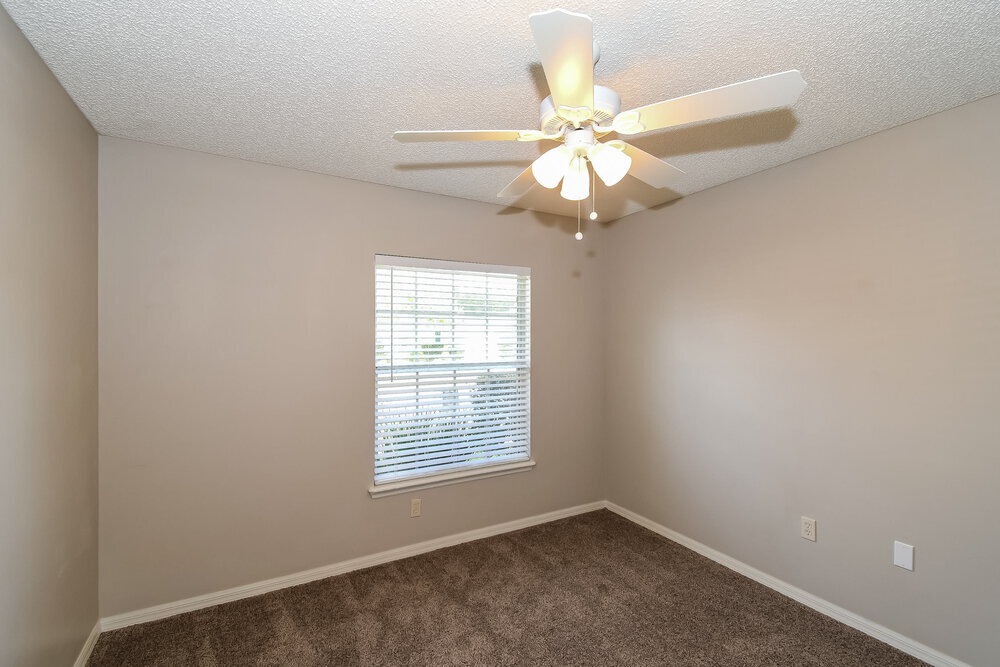 Building Photo - 1527 Irishwood Ct