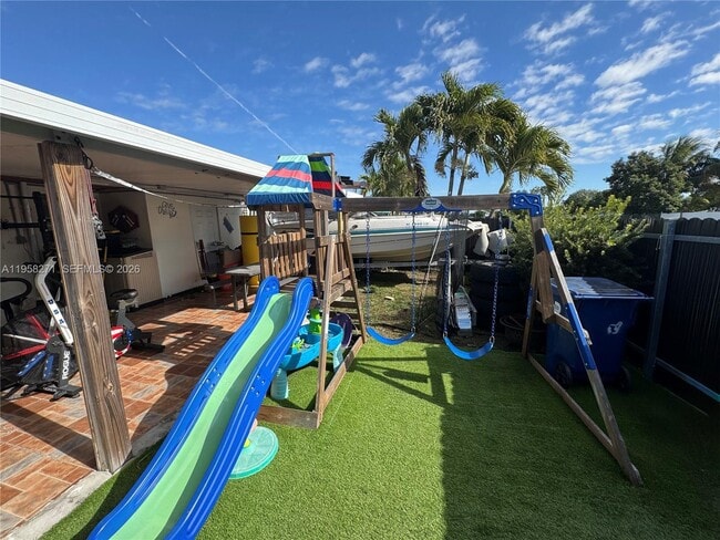 Building Photo - 14849 SW 114th Ct