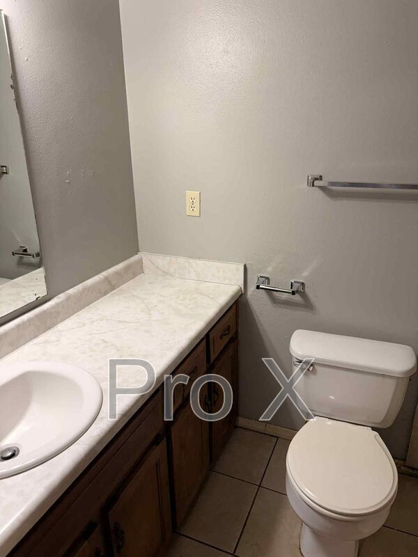 Building Photo - 910-912 S Connecticut Ave