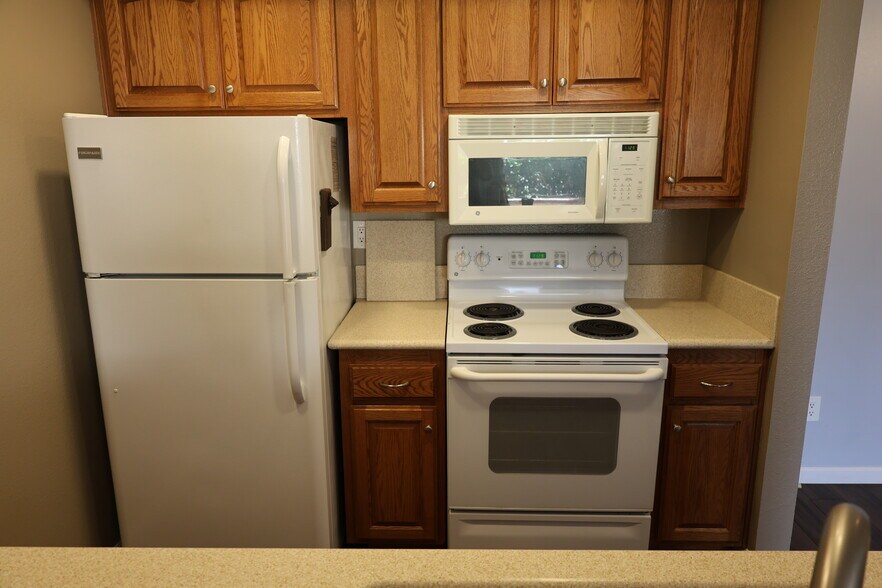 Building Photo - 5989 Rancho Mission Rd