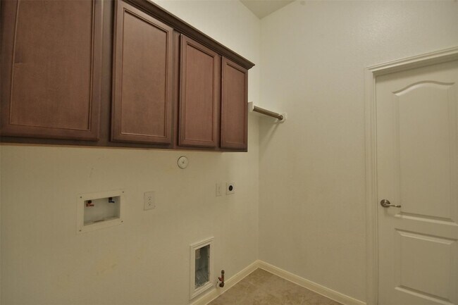 Building Photo - 3643 Cottage Pines Ln