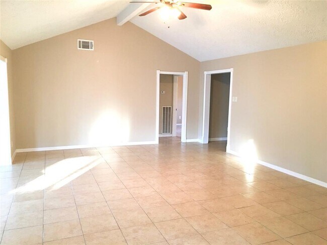Building Photo - 11227 Rousseau Dr