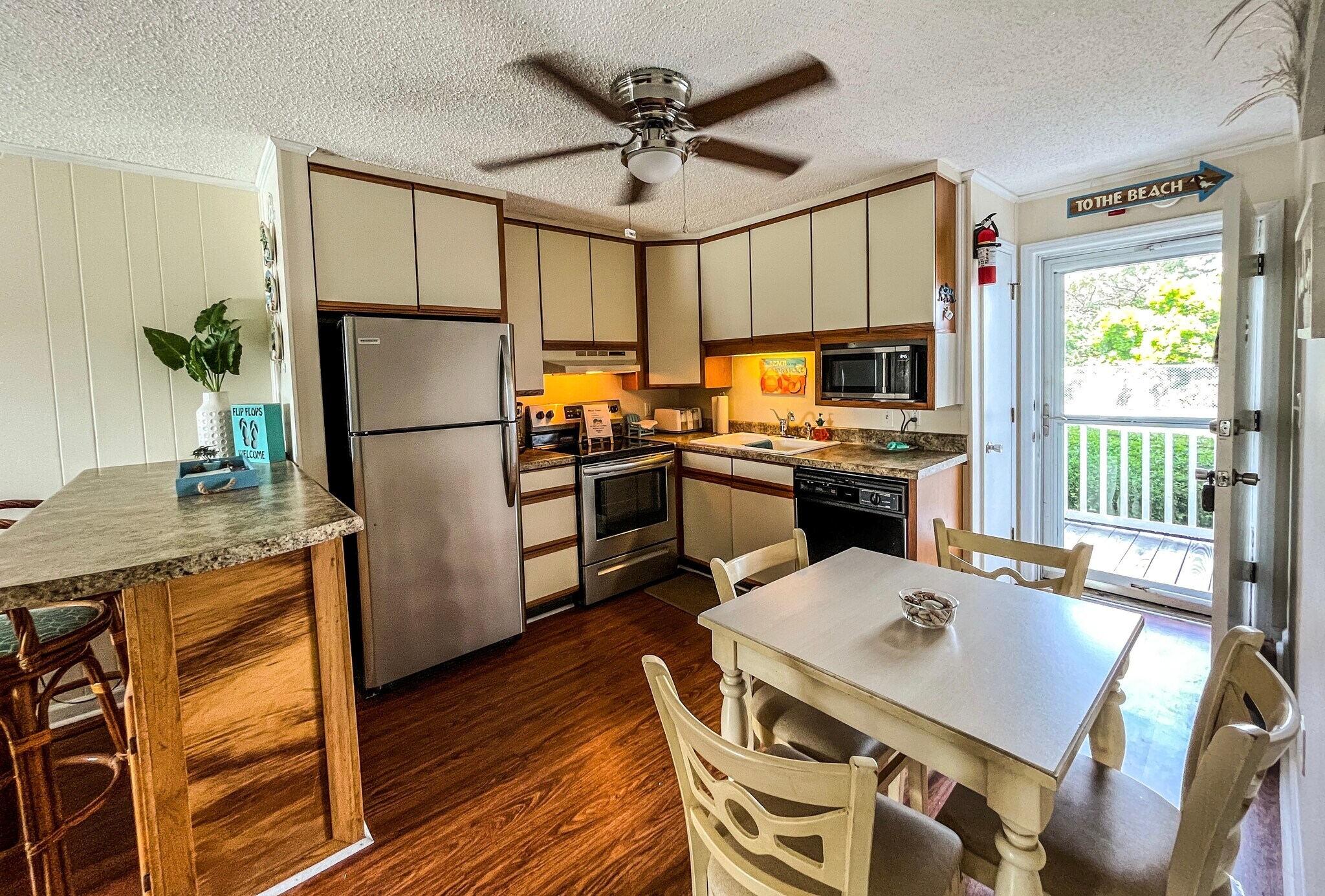 Building Photo - 1919 Spring St