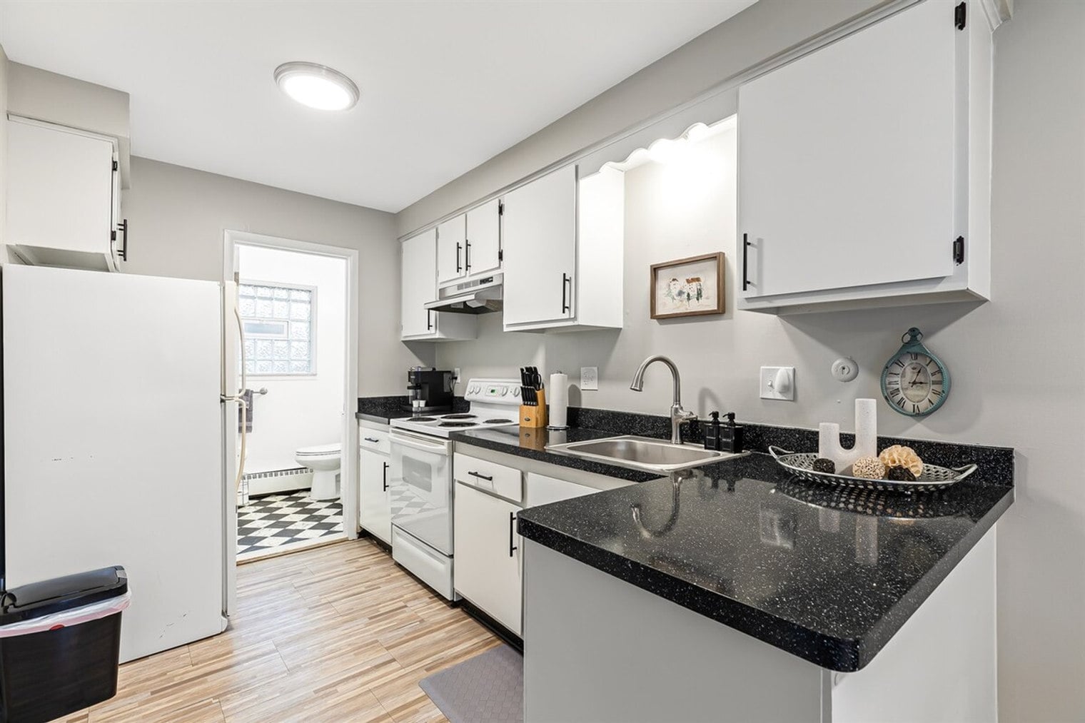 Building Photo - 53 Hollywood Ct